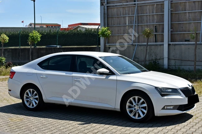 سيارة Skoda SuperB موديل 2018 - ديزل أوتوماتيك بقوة 120 حصان - مع 20% ضريبة القيمة المضافة - من المالك مباشرة