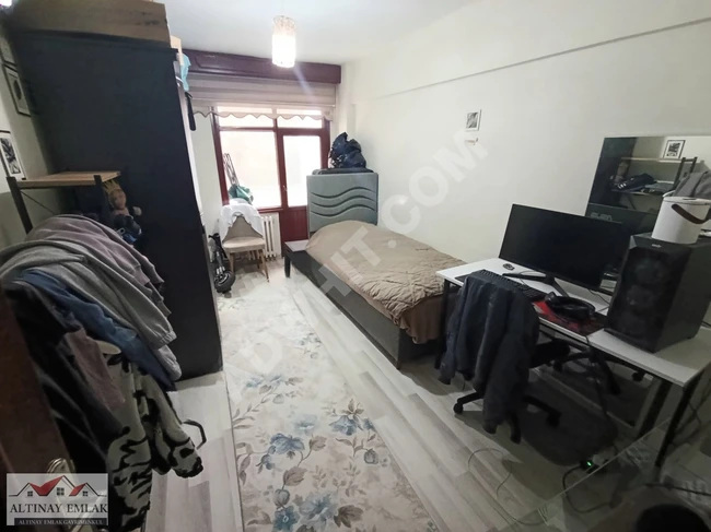 4. LEVENT EMNİYETEVLERİNDE METROYA 3DK 3+1 SATILIK DAİRE(BOŞ)