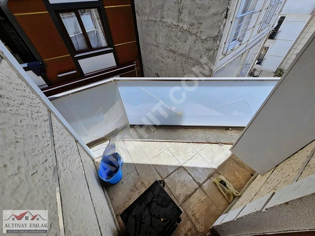 GALATA DERESİNDE ARA KAT GENÇ BİNA 2+1 SATILIK DAİRE