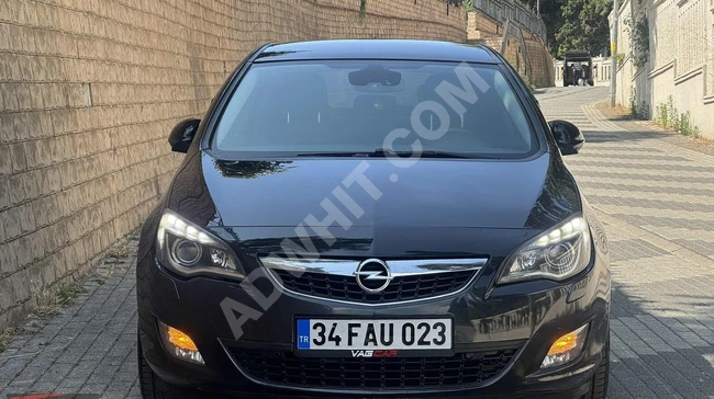 سيارة Opel Astra موديل 2012 -ملاحة -بدون أخطاء