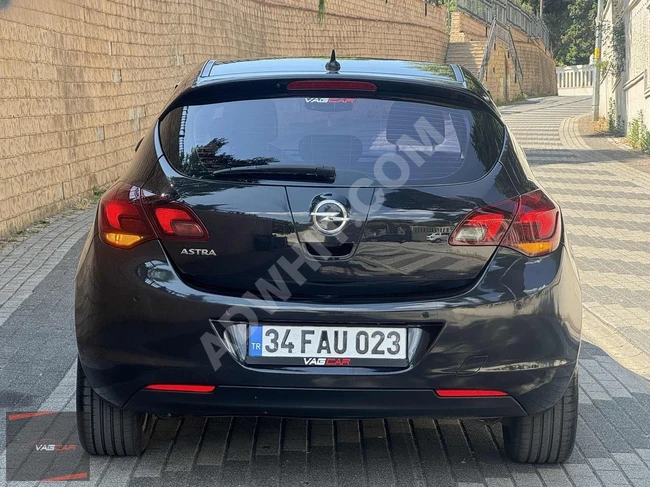 سيارة Opel Astra موديل 2012 -ملاحة -بدون أخطاء