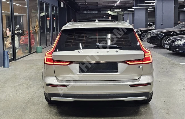NARİN'DEN 2023 VOLVO V60 CROSS COUNTRY 2.0 B5 PLUS BRİGHT BAYİ