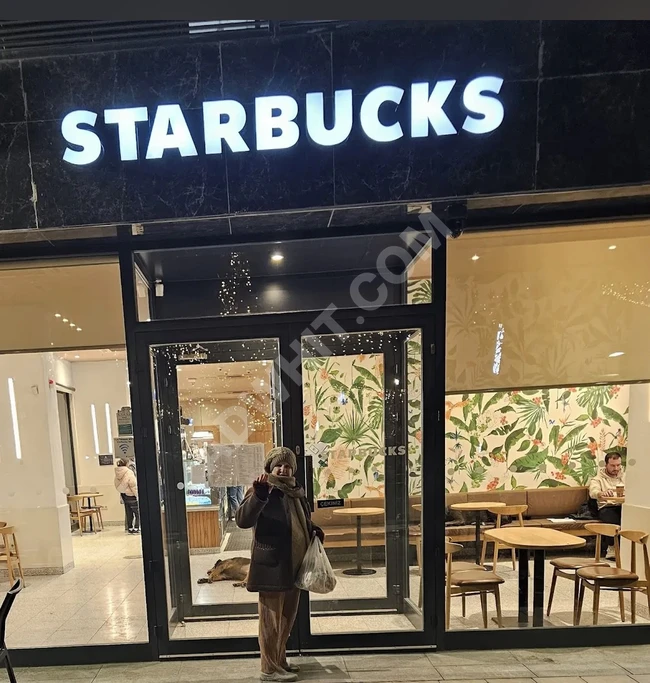 كافي للبيع بعائد 600 الف ليرة شهريا 