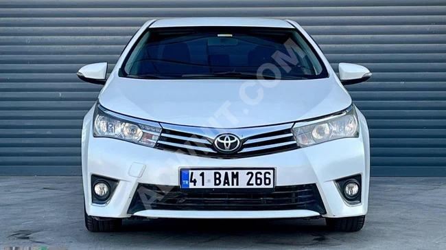 سيارة TOYOTA COROLLA موديل 2014 أوتوماتيك