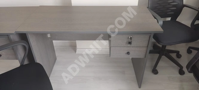 120 cm bilgisayar masası, iki çekmeceli ve sandalye ile