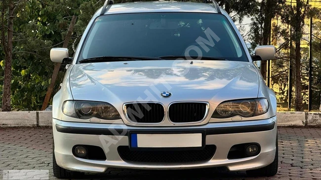 Auto Paris 2002 Model Bmw 3.30 D Touring Recaro