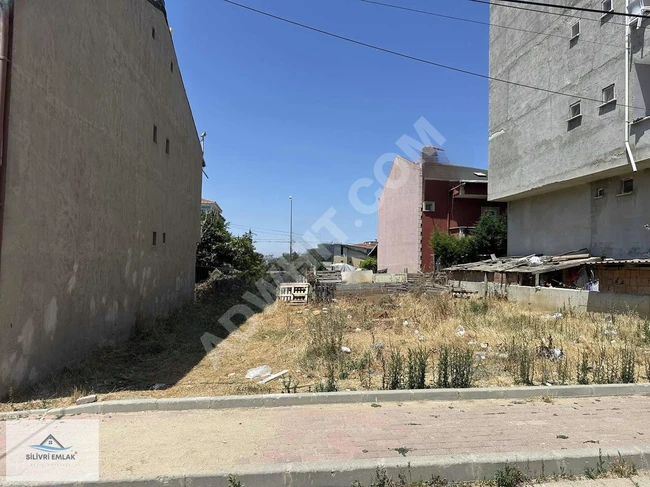 Land opportunity, building permit for 6 residential floors, beautiful location, at a reasonable price.