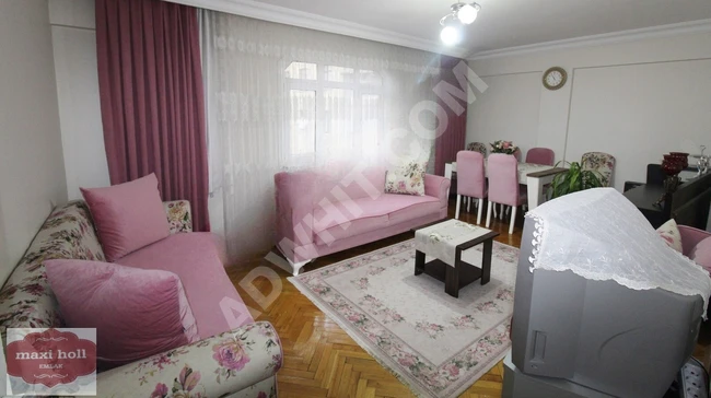 ACİL SATILIK KIBRIS CADDESİNE YAKIN ARA KAT GENİŞ 3+1 DAİRE