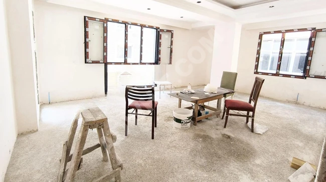 3+1 apartment near E5 Metro in Yenibosna, first floor