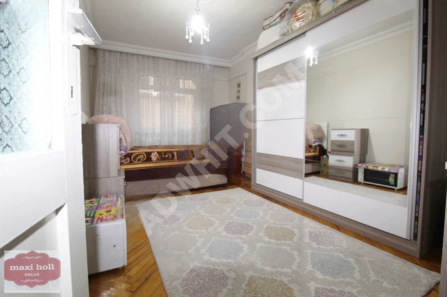 ACİL SATILIK KIBRIS CADDESİNE YAKIN ARA KAT GENİŞ 3+1 DAİRE