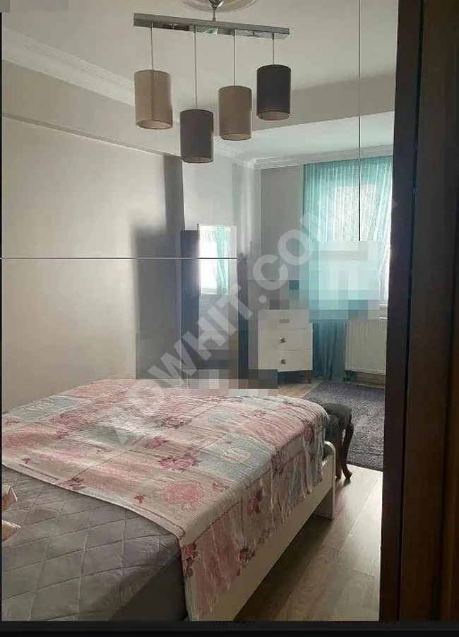 Yenibosna Çobançeşme Mh 2+1 1,kat 90m2 Daire