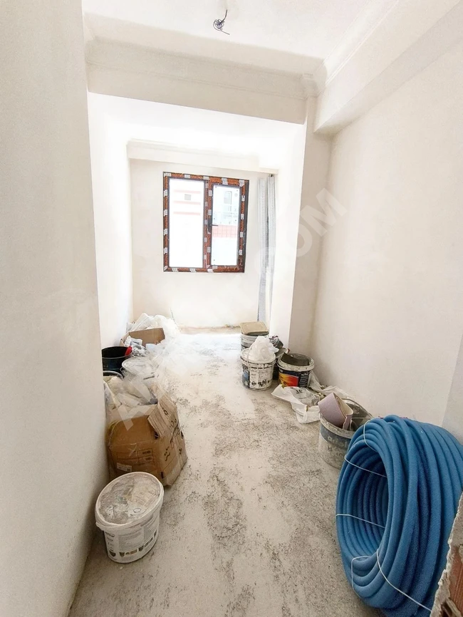 3+1 apartment near E5 Metro in Yenibosna, first floor