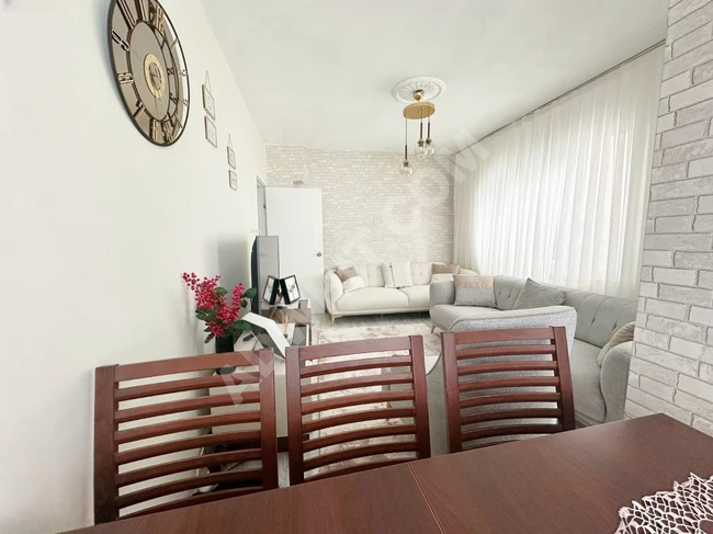 SATILIK BAHÇELİEVLER SOĞANLIDA ARA KAT 2+1 DAİRE MAXİ HOLLDEN