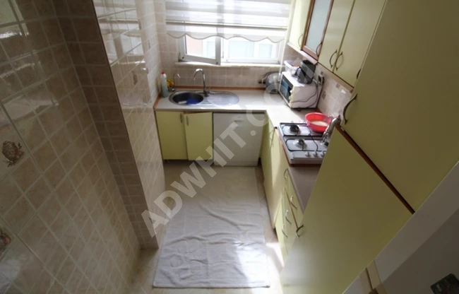 SATILIK ŞİRİNEVLER MEYDANDA METROYA-METROBÜSE YAKIN GENİŞ DAİRE