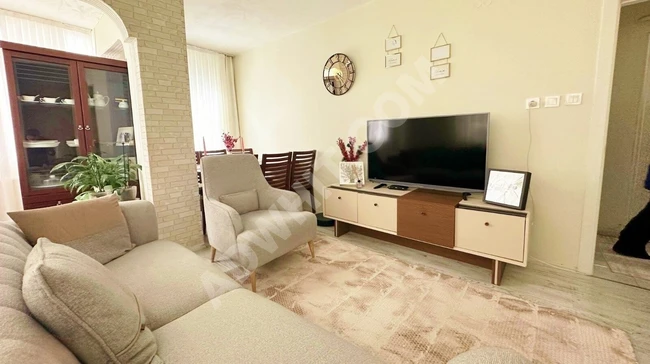 SATILIK BAHÇELİEVLER SOĞANLIDA ARA KAT 2+1 DAİRE MAXİ HOLLDEN