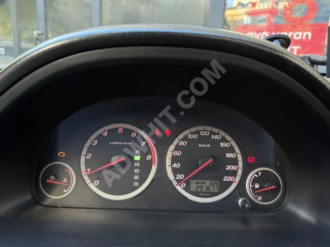 سيارة Honda CRV فتحة سقف غاز LPG مكيف هواء رقمي