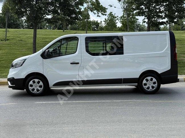 AKCAR-2024-RENAULT TRAFİC 5+1 MANUEL-HATASIZ-EKRANLI-%20 FATURA