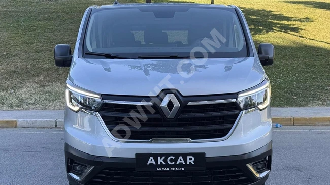 AKCAR-RENAULT TRAFİC 5+1 OTOMATİK-HATASIZ BOYASIZ-EKRANLI-KAMERA