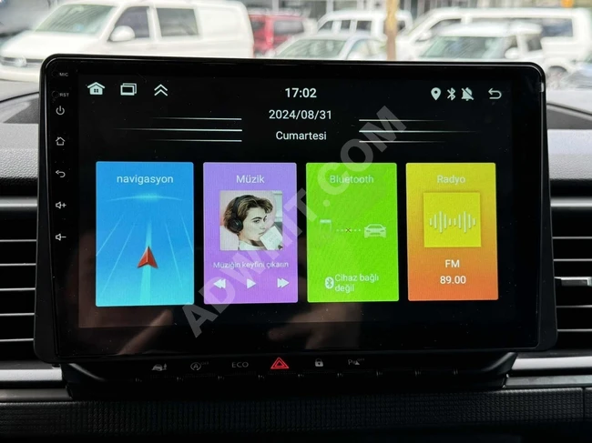 AKCAR-2024-RENAULT TRAFİC 5+1 MANUEL-HATASIZ-EKRANLI-%20 FATURA