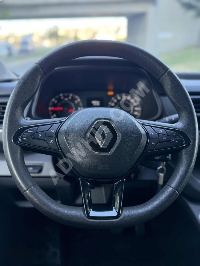 AKCAR-RENAULT TRAFİC 5+1 OTOMATİK-HATASIZ BOYASIZ-EKRANLI-KAMERA