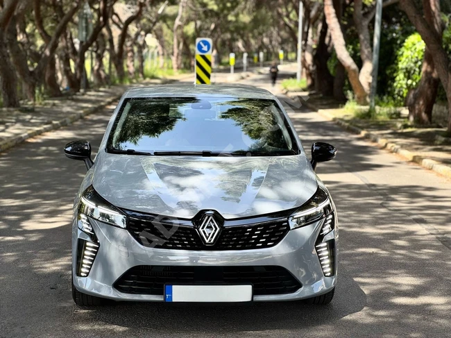 2023 38 BİN KM CLİO 1.0 Tce TESLA EKRAN NARDO GREY MAKYAJLI KAS