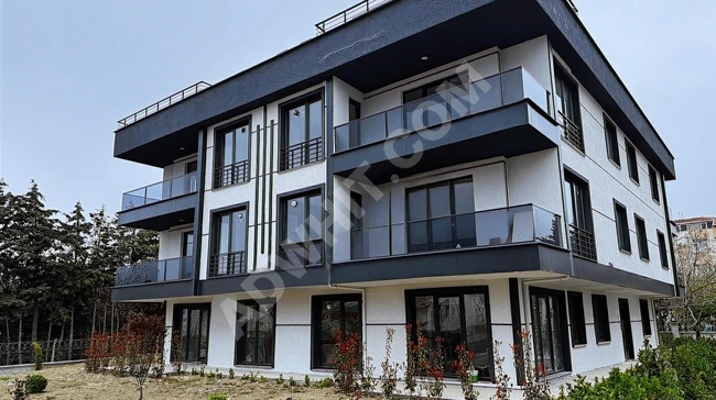 شقة جديدة للبيع 2+1 مع إمكانية استبدال السيارة بنسبة 50% في Büyükçekmece Kamiloba