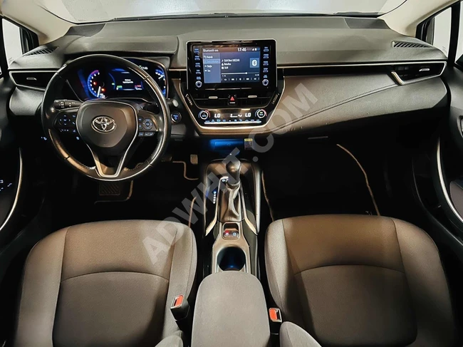 GALLERY UÇAR'dan-DEGİŞENSİZ-2022-TOYOTA-COROLLA-HYBRİT--FLAME--
