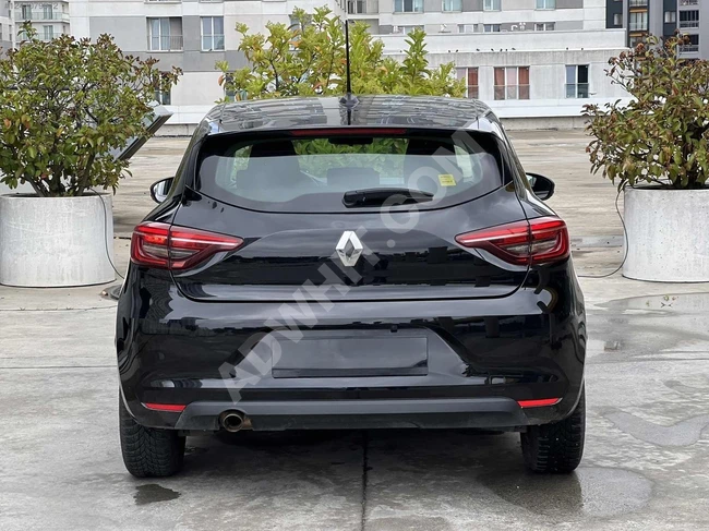 HATASIZ BOYASIZ OTOMOTİK CLİO 5 TESLA EKR. GERİ GÖRŞ
