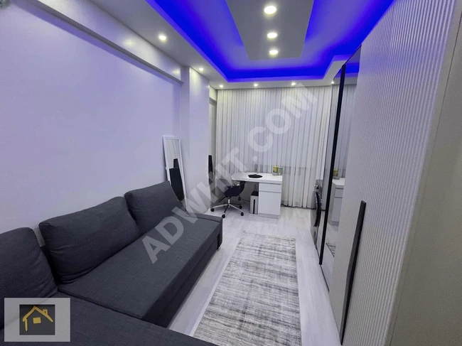 CADDEDEN H. EDİP ADIVARDA CADDE ÜZERİ 2+1 SATILIK DAİRE