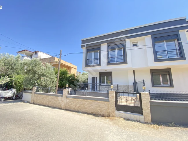 Seferihisar Doğanbey De Köşe Denize 500Mt Satılık 3+1 Villa
