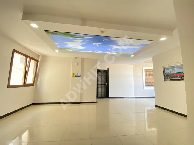 2+1 apartment for sale in the center of Ürkmez market