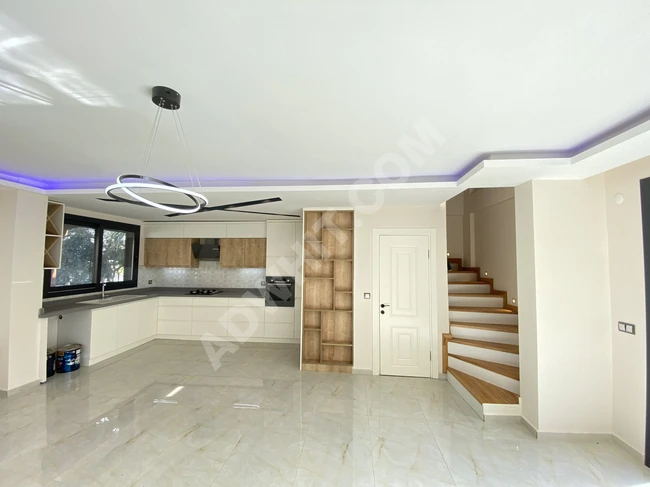 3+1 villa for sale by the sea in Seferihisar, Payamlı.