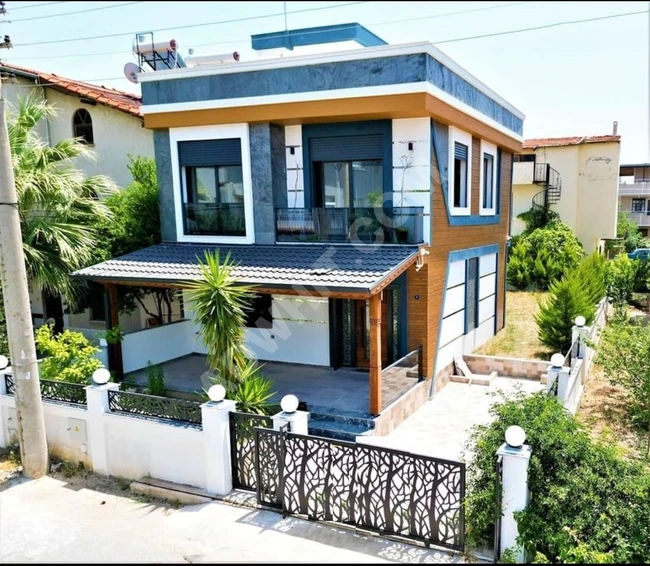 3+1 villa for sale by the sea in Seferihisar, Payamlı.