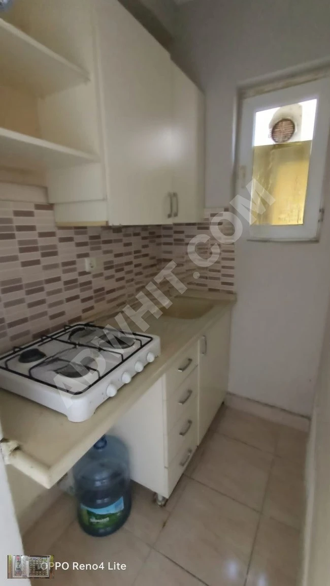 fatih fındıkzade tramvaya 100 mt 4 katta 1+1 65 m2 daire