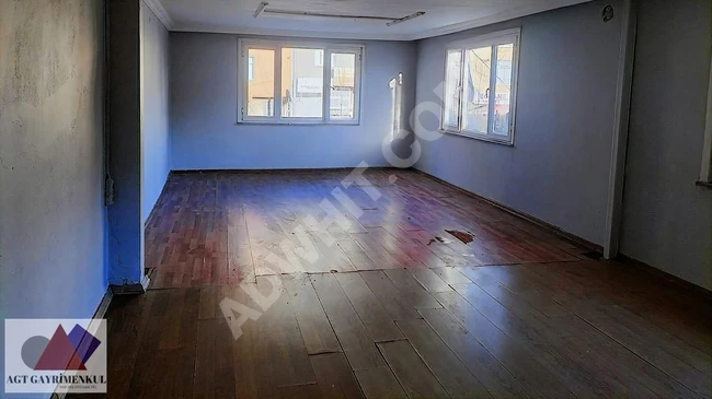 Arnavutköy merkezde ana cadde üzeri kiralık daire/ ofis