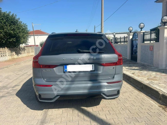 سيارة VOLVO XC60 PLUS موديل 2023 - بدون حوادث بدون طلاء أصلي، بمسافة 28,000 كم.