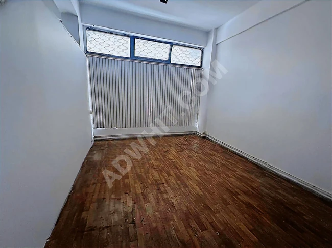 محل تجاري فارغ بمساحة 200 متر مربع في KAĞITHANE حي SANAYİ