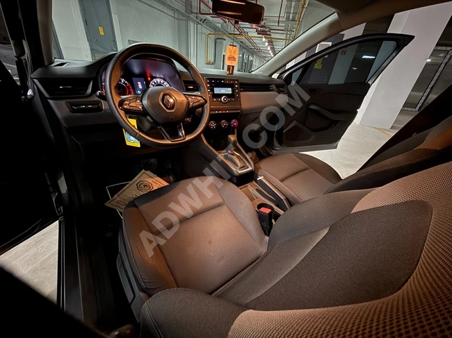 سيارة RENAULT CLİO JOY X-TRONİC 1.0TCE موديل 2023 بقوة 90 حصان صيانة وكالة بمسافة 44,000 كم