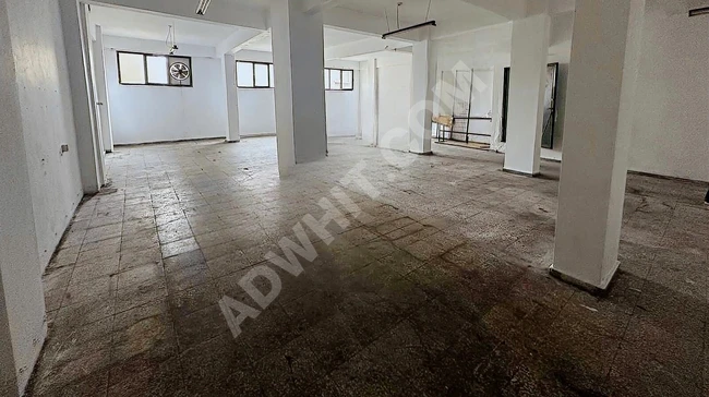 محل تجاري فارغ بمساحة 200 متر مربع في KAĞITHANE حي SANAYİ