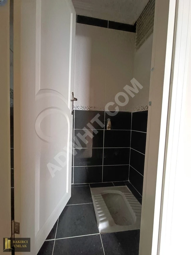 2+1 apartment with an area of 85 square meters, with a balcony and housing permit, elevated ground floor in SEFAKÖY TEYFİKBEY.