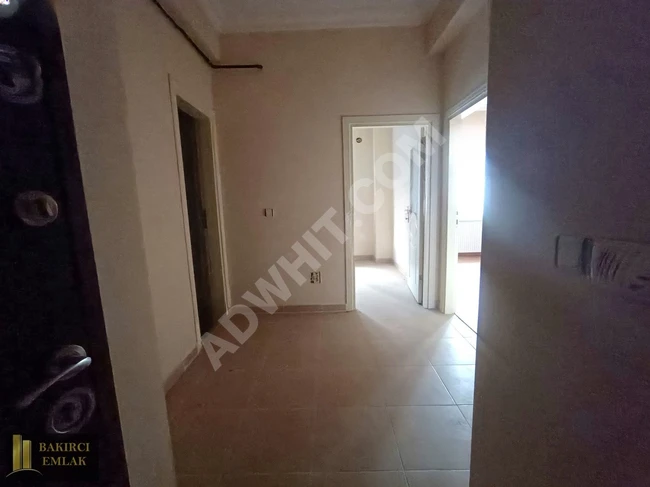 K.ÇEKMECE SEFAKÖY TEVFİKBEYDE SATILIK DAİRE 1+1 İSKANLI BAHÇELİ