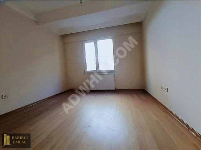 2+1 apartment with an area of 85 square meters, with a balcony and housing permit, elevated ground floor in SEFAKÖY TEYFİKBEY.