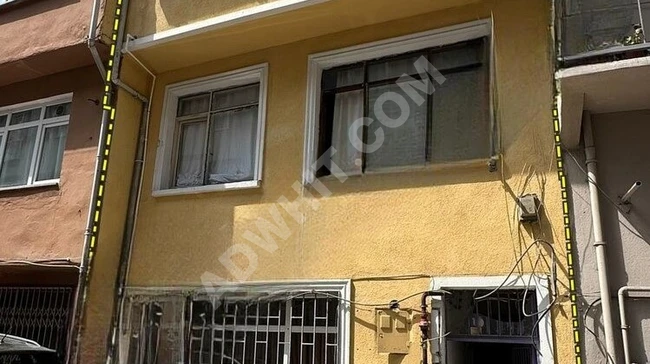 مبنى كامل مكون من 3 طوابق بمساحة 155 متر مربع قريب جداً من الشارع الرئيسي في KAĞITHANE