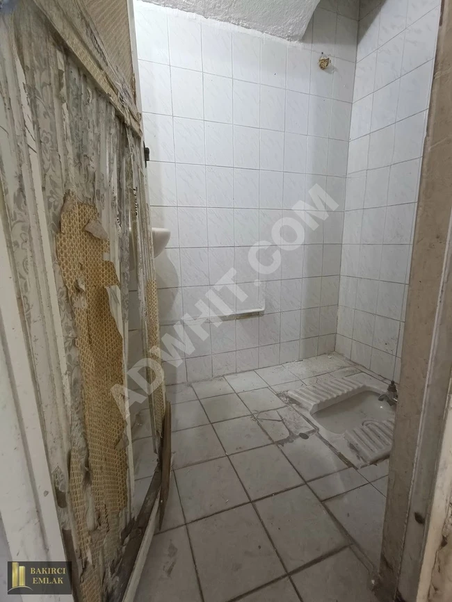 K.ÇEKMECE SEFAKÖY TEVFİKBEYDE KİRALIK DÜKKAN 150M2 YARI BODRUM
