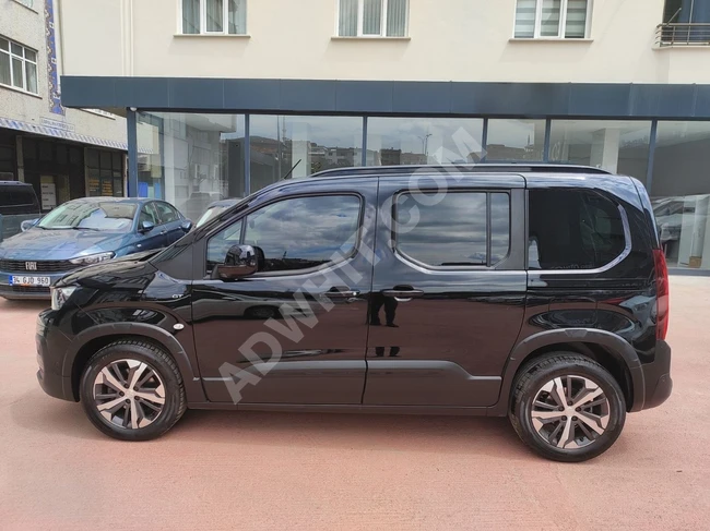 HATASIZ 2024 MODEL PEUGEOT RİFTER GT OTOMATİK E-TOOGL VİTES