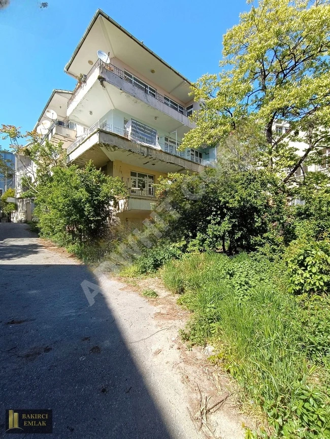 FATİH AKSARAY MAHLESİNDE SATILIK FIRSAT DAİRE İSKANLI 1 KAT 3+1