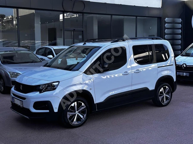 2023 MODEL GT PAKET PEUGEOT RİFTER OTOMATİK CAM TAVANLI