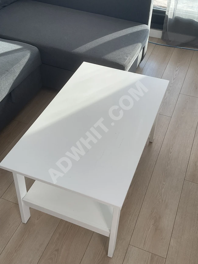 IKEA'dan beyaz masa 90x55 cm
