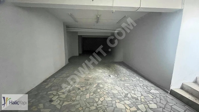 BOMONTİ SIRACEVİZLER CADDESİN'DE KİRALIK DEPO