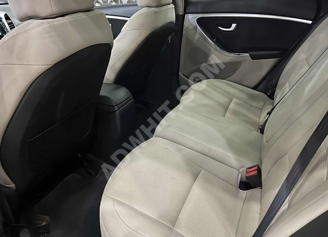 2015 MODEL HYUNDAI İ30 1.6 STYLE DSGN CAM TVN İÇİ BEJ 167.000 KM